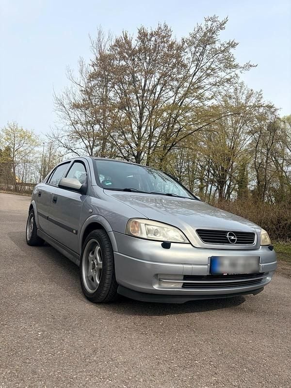 Gebraucht Opel Astra 125 PS (91 kW) 2001 Silber Limousine