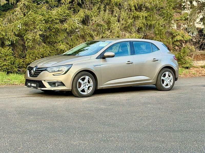 Gebraucht Renault Mégane IV Intens 132 PS (97 kW) 2016 Beige Limousine