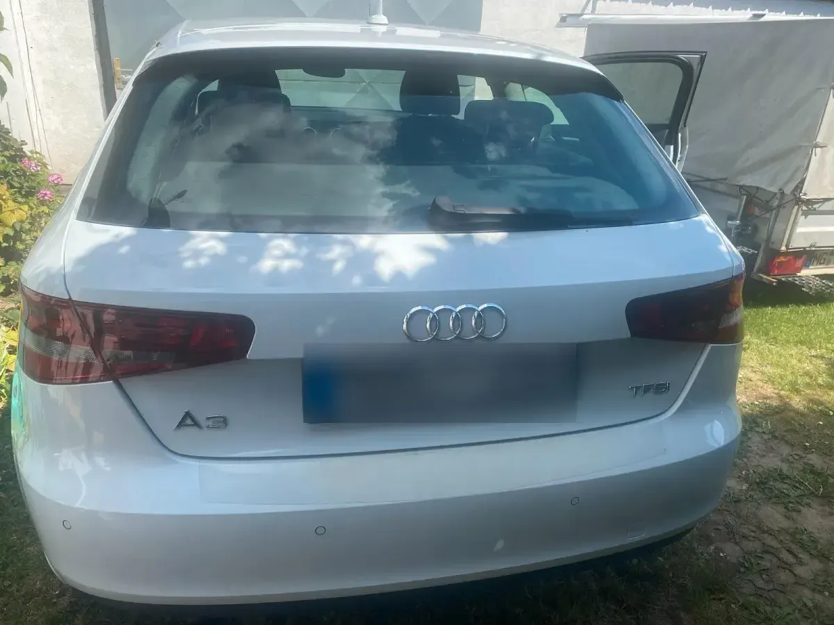 Gebraucht Audi A3 105 PS (77 kW) 2014 Weiß Kleinwagen