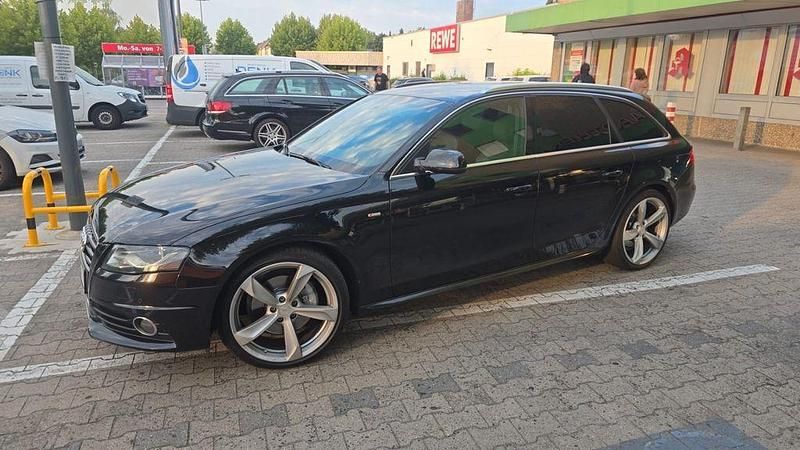 Schwarz Gebraucht 2011 Audi A4 S-Line Kombi | 8.300 € (Fairer Preis) - Bild 1/2