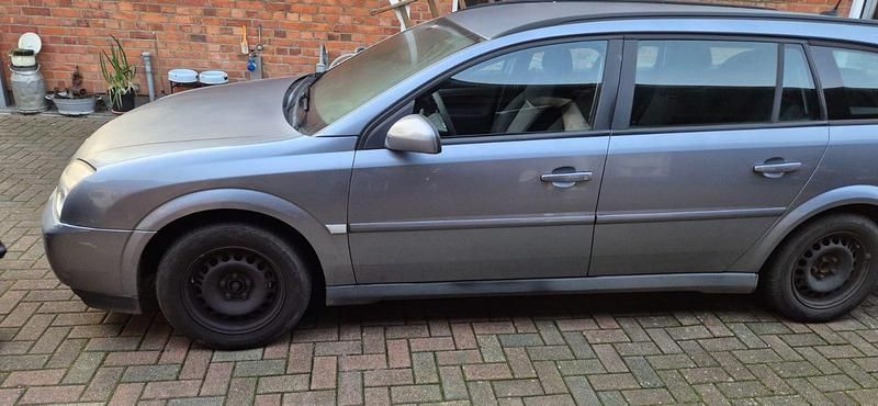 Silber Gebraucht 2004 Opel Vectra Kombi | 800 € (Fairer Preis) - Bild 1/4