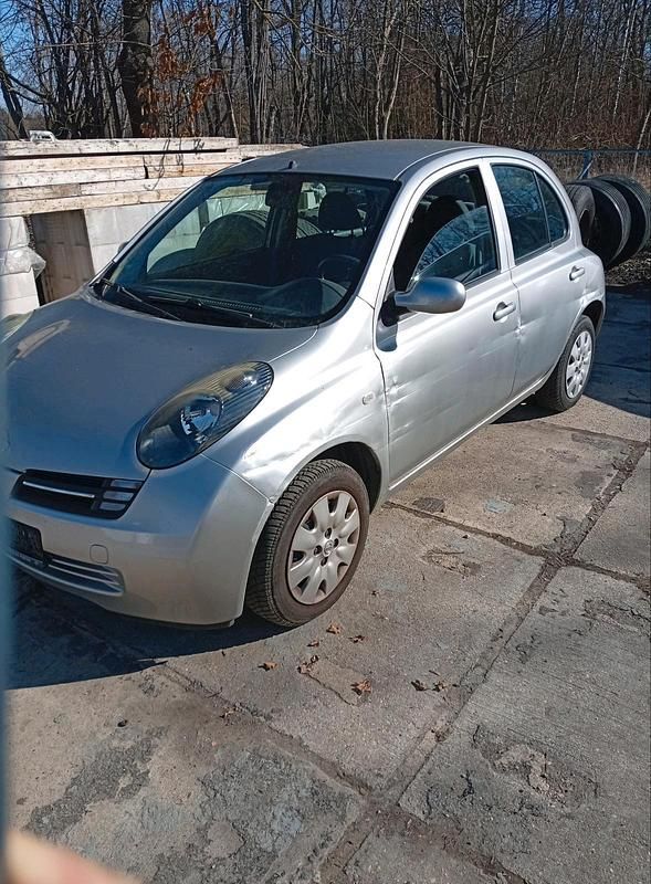 Gebraucht Nissan Micra 48 PS (35 kW) 2004 Silber Kleinwagen