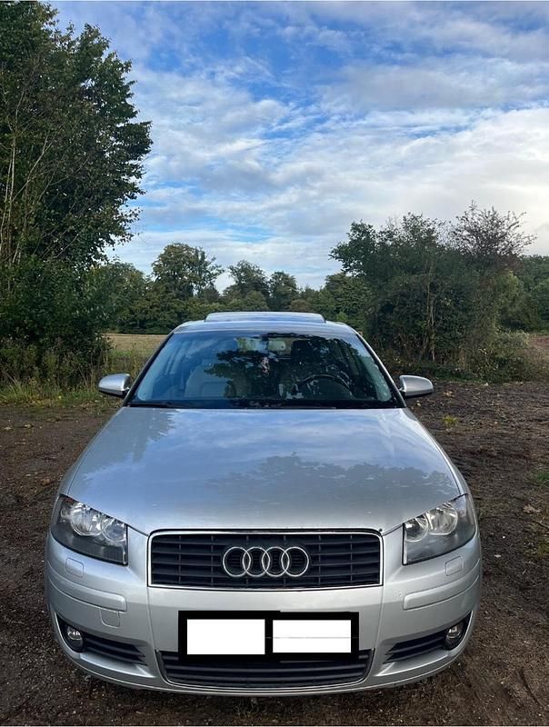 Silber Gebraucht 2004 Audi A3 Kleinwagen | 2.500 € (Superpreis) - Bild 1/4