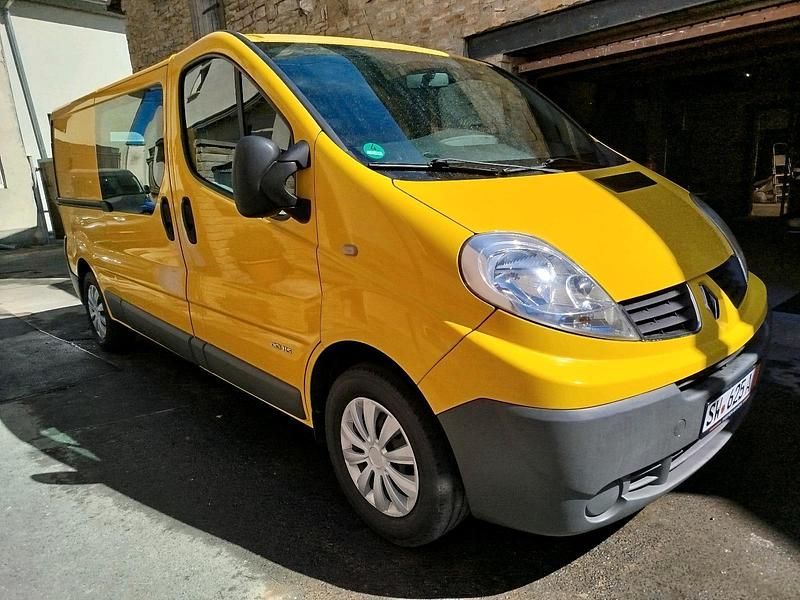 Gebraucht Renault Trafic 114 PS (83 kW) 2012 Gelb Van / Kleinbus