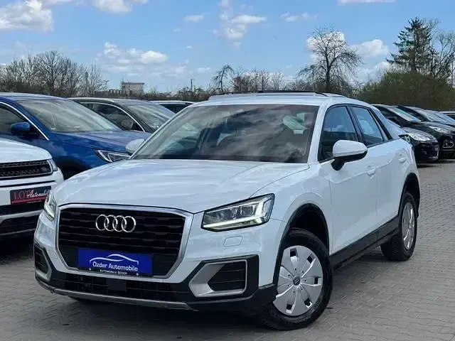 Używany Audi Q2 Design 180 KM (132 kW) 2016 Biały SUV