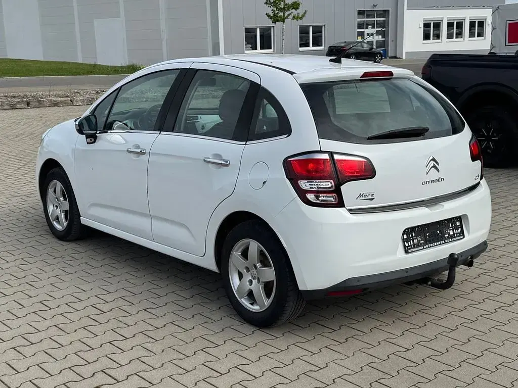 Gebraucht Citroën C3 SELECTION 82 PS (60 kW) 2013 Weiß Limousine