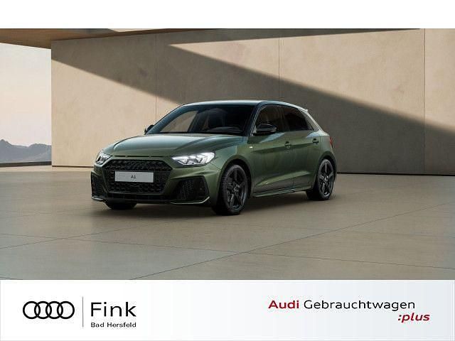Grün Gebraucht 2025 Audi A1 Sportback S-Line Kleinwagen | 32.950 € (Etwas zu teuer) - Bild 1/4