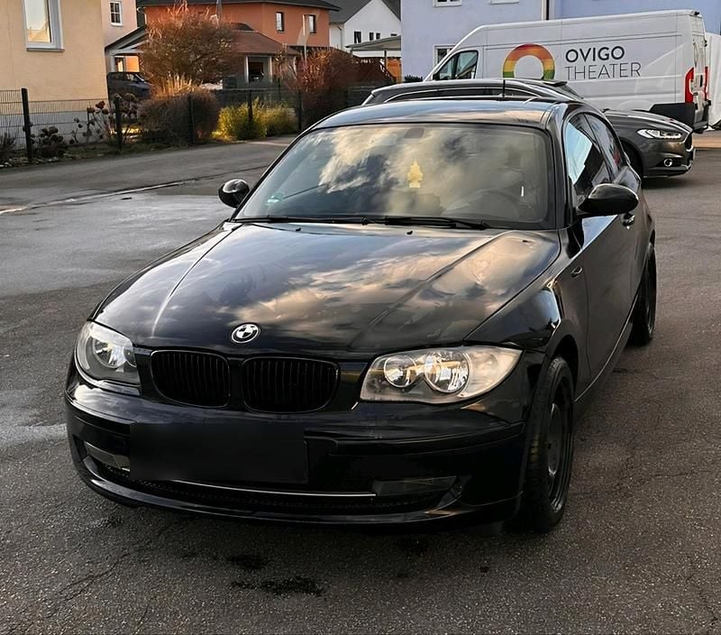 Gebraucht BMW 116 116 PS (85 kW) 2009 Schwarz Kleinwagen