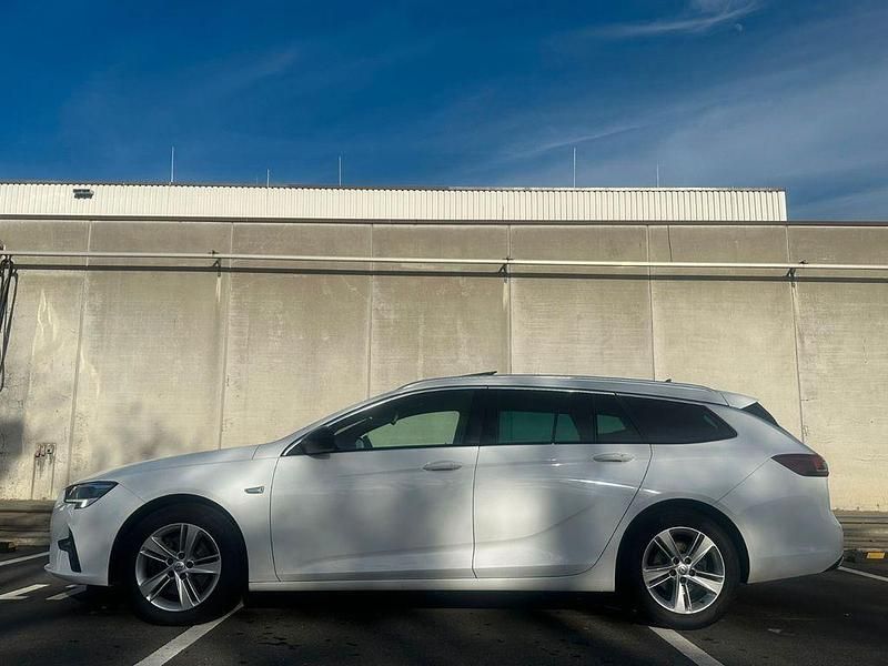 Gebraucht Opel Insignia 174 PS (127 kW) 2022 Weiß Limousine