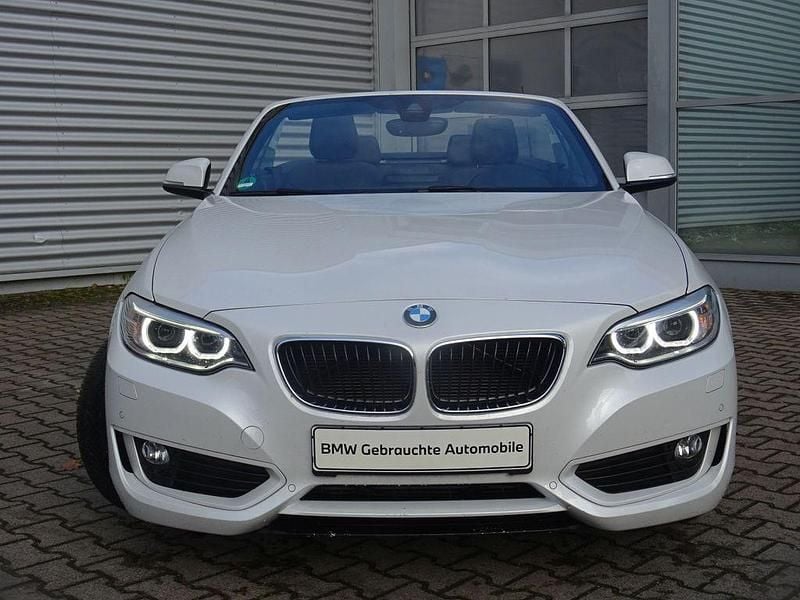 Gebraucht BMW 228 Advantage 245 PS (180 kW) 2015 Mineralweiß met. Cabrio