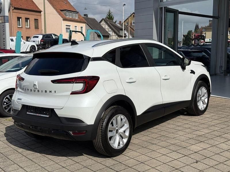 Neu Mitsubishi ASX Plus 91 PS (66 kW) 2025 Royalblau SUV