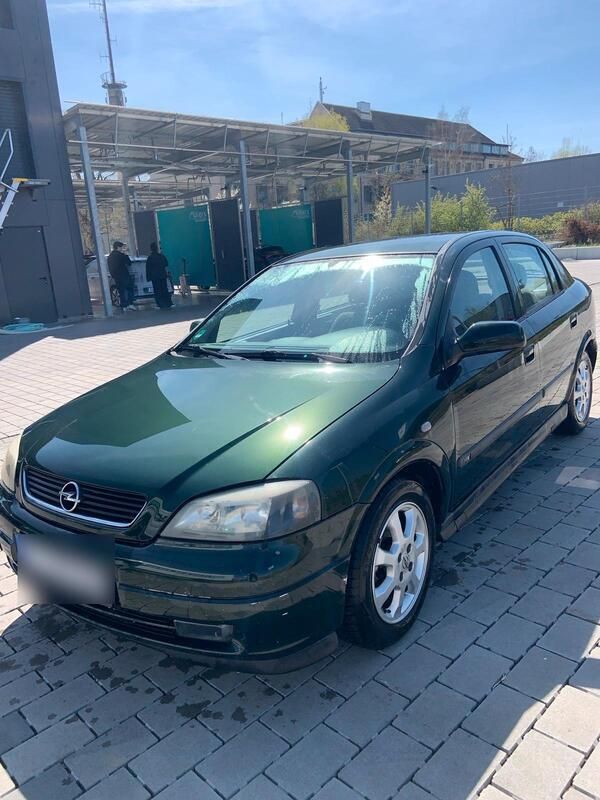 Grün Gebraucht 2006 Opel Astra Coupé | 800 € (Superpreis) - Bild 1/4