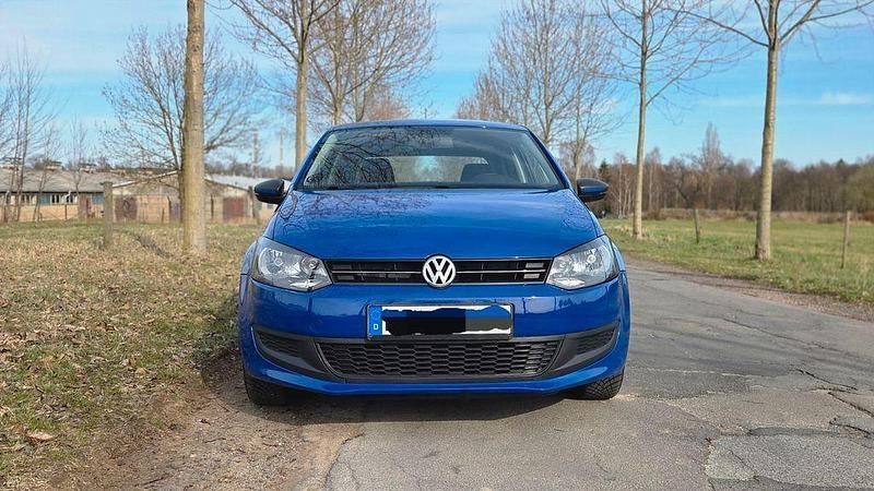 Gebraucht VW Polo 60 PS (44 kW) 2010 Blau Kleinwagen