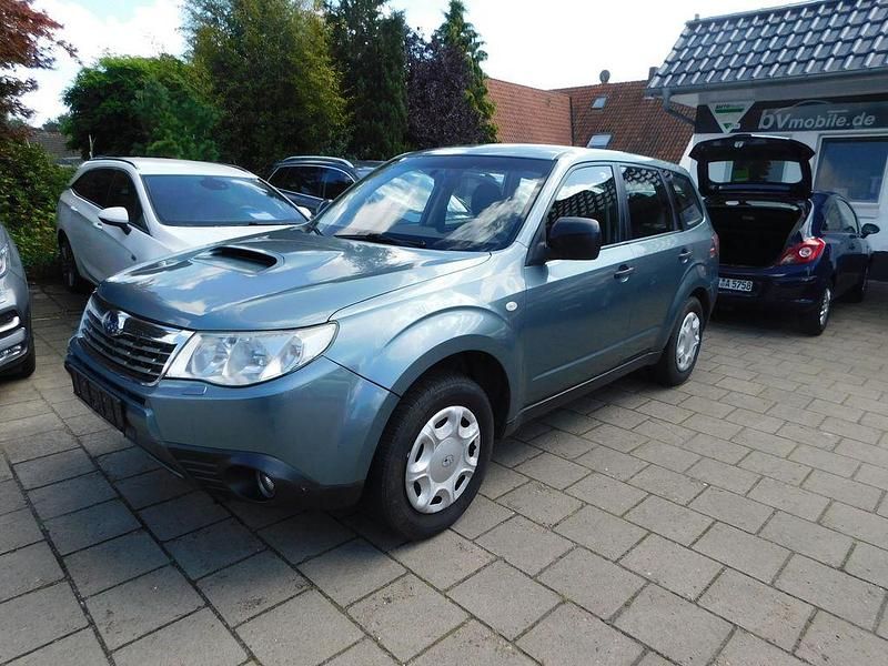Grün Gebraucht 2008 Subaru Forester Active SUV | 2.985 € (Teuer) - Bild 1/3