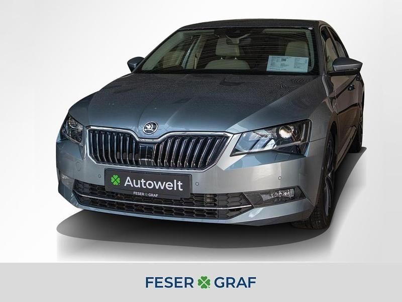Grau Gebraucht 2016 Skoda Superb LAURIN & KLEMENT Limousine | 23.480 € (Fairer Preis) - Bild 1/4