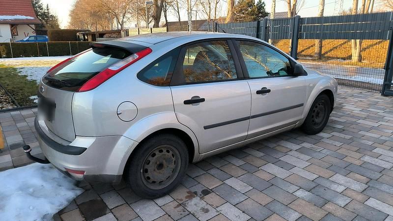 Gebraucht Ford Focus 101 PS (74 kW) 2006 Silber Limousine