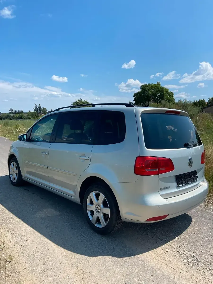 Gebraucht VW Touran 140 PS (102 kW) 2010 Grau Van / Kleinbus