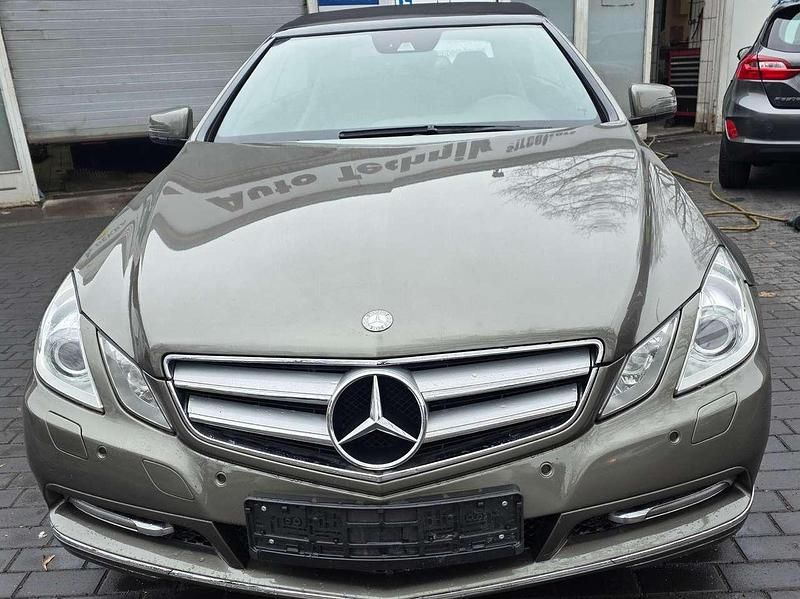 Gebraucht Mercedes E250 204 PS (150 kW) 2011 Grau Cabrio