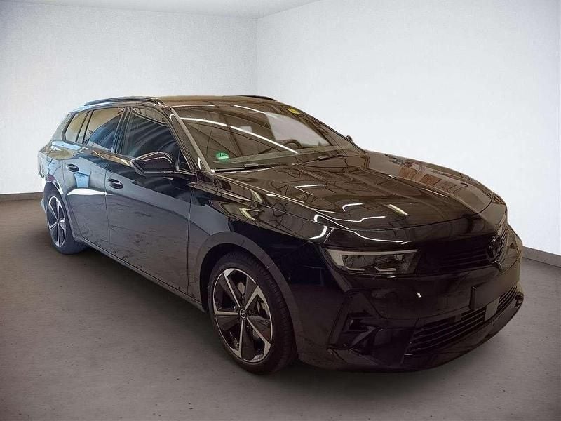 Lackierung schwarz Gebraucht 2024 Opel Astra GS Line Kombi | 26.490 € - Bild 1/4