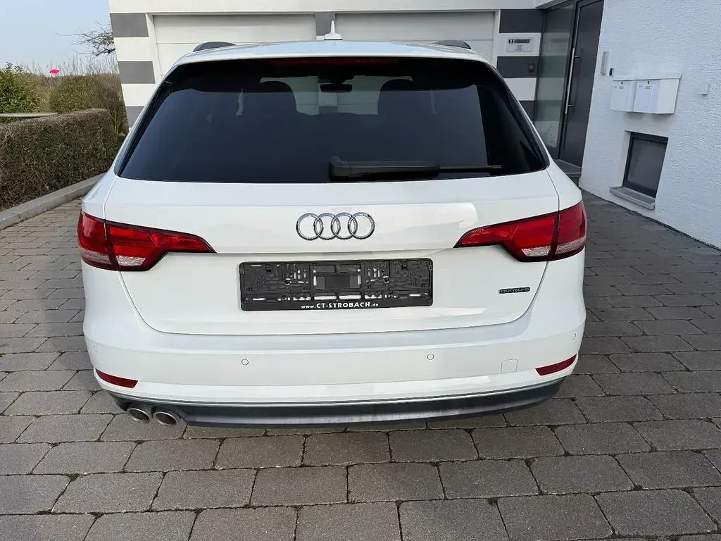 Gebraucht Audi A4 Sport 190 PS (139 kW) 2018 Ibisweiss Kombi