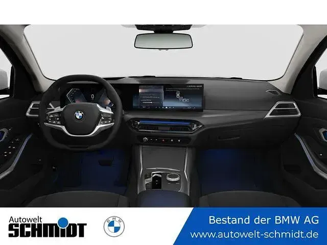 Gebraucht BMW 320 Comfort Edition 190 PS (139 kW) 2026 Alpinweiß uni Kombi