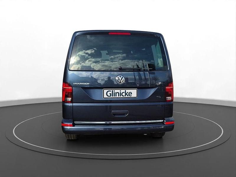 Second-hand VW Multivan 150 CP (110 kW) 2021 Albastru Monovolum