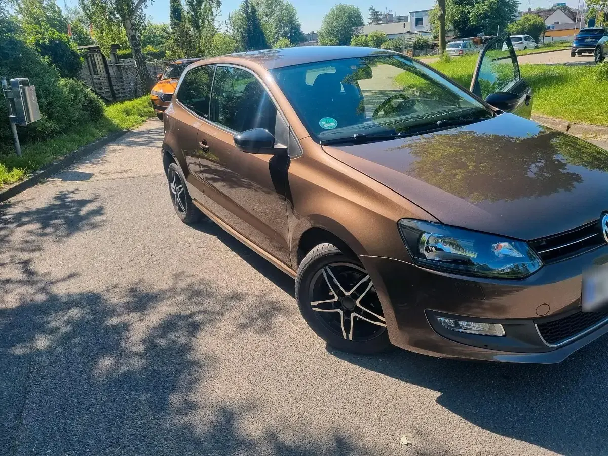 Gebraucht VW Polo Style 60 PS (44 kW) 2012 Braun Kleinwagen