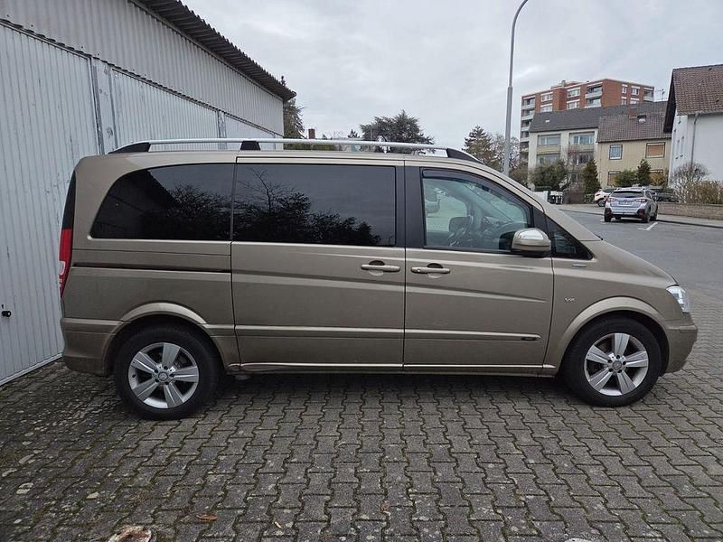 Gebraucht Mercedes Viano 224 PS (164 kW) 2011 Gold Van / Kleinbus