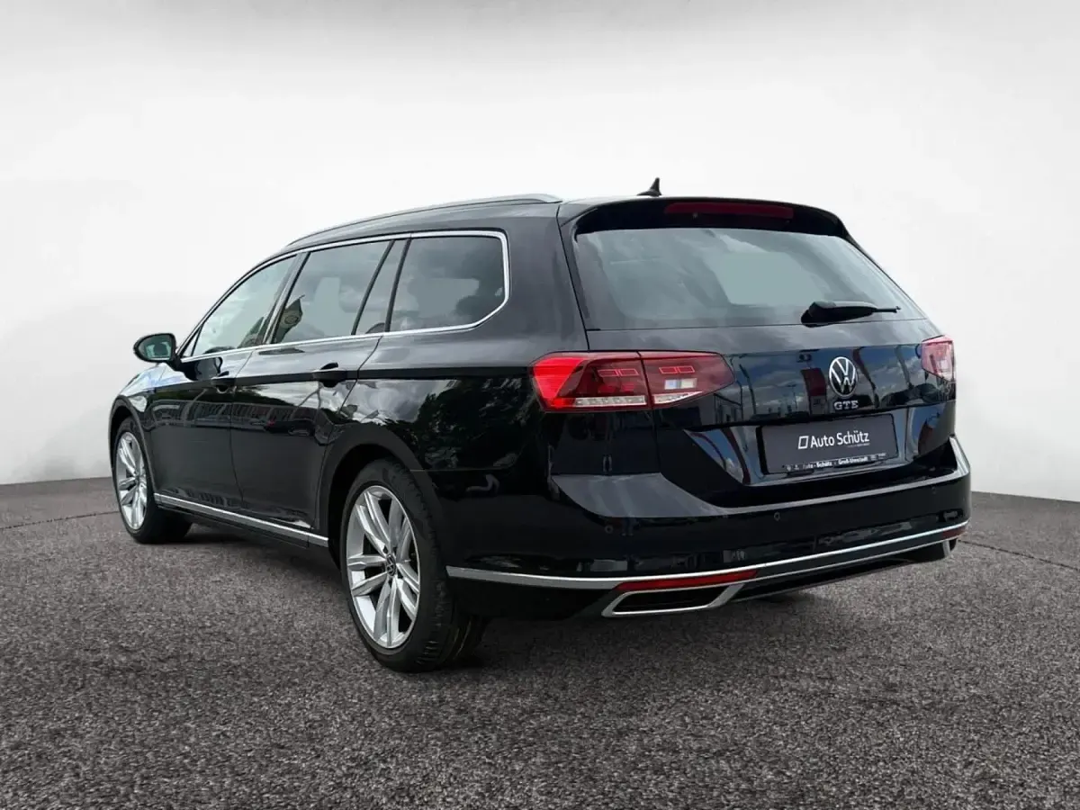 Gebraucht VW Passat GTE 218 PS (160 kW) 2021 Deep black perleffekt Kombi