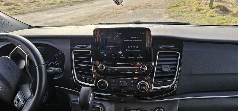 Gebraucht Ford Tourneo Titanium 125 PS (91 kW) 2020 Grau Van / Kleinbus