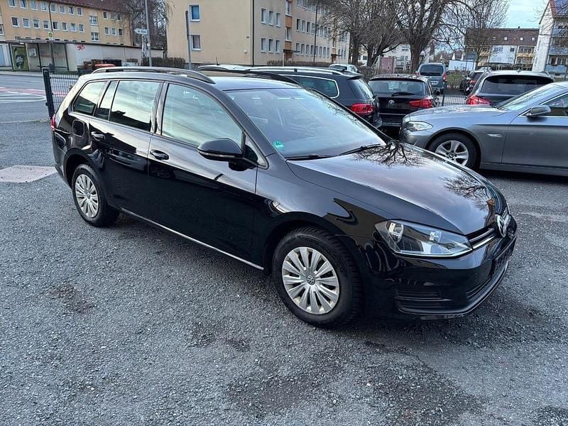Gebraucht VW Golf VII Trendline 110 PS (80 kW) 2015 Schwarz Kombi