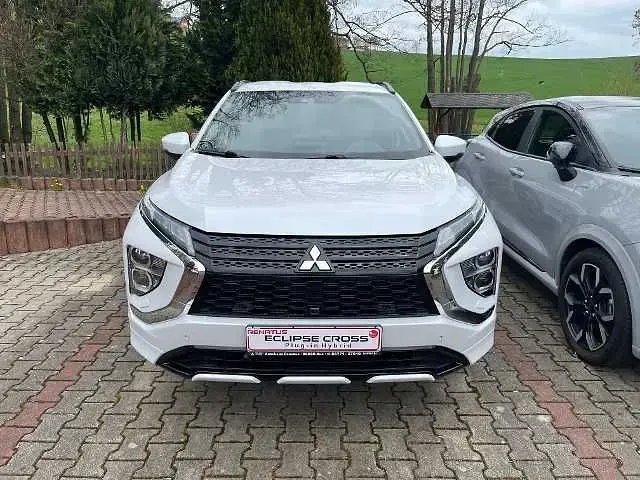 Gebraucht Mitsubishi Eclipse Cross Plus 188 PS (138 kW) 2022 Weiß SUV