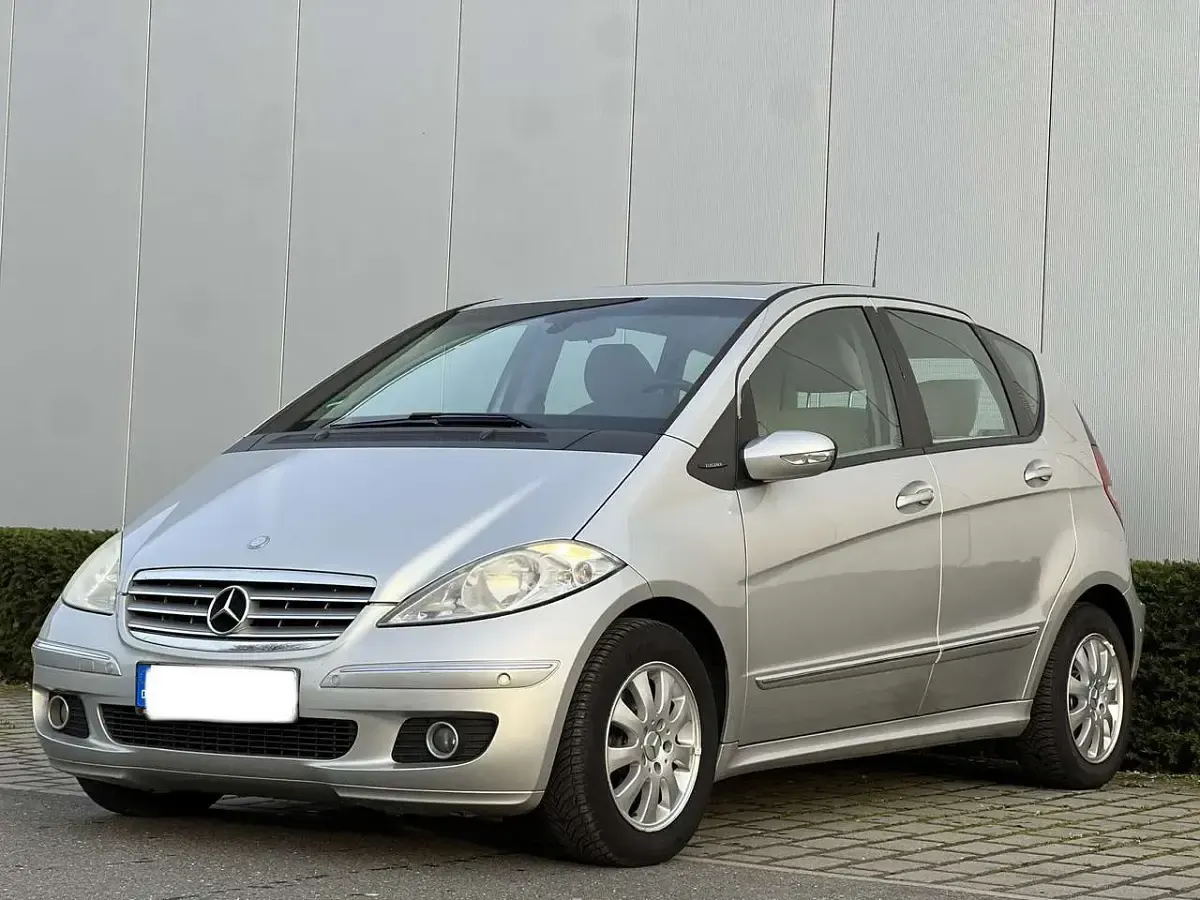 Używany Mercedes A170 Elegance 116 KM (85 kW) 2006 Srebrny Sedan/Limuzyna