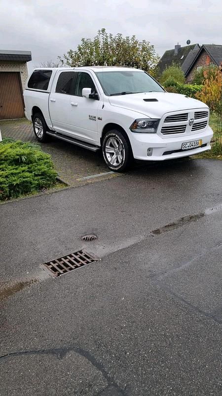 Weiß Gebraucht 2015 Dodge Ram Abholung | 35.000 € - Bild 1/4