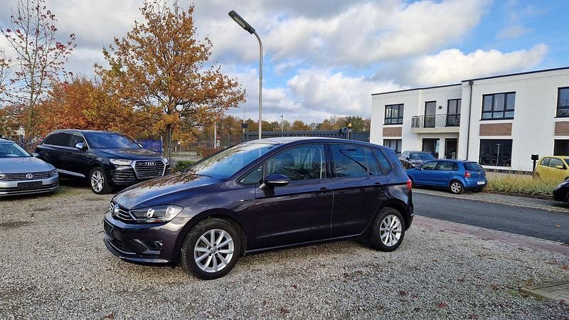 Grau Gebraucht 2015 VW Golf VII LOUNGE Limousine | 7.950 € (Superpreis) - Bild 1/4