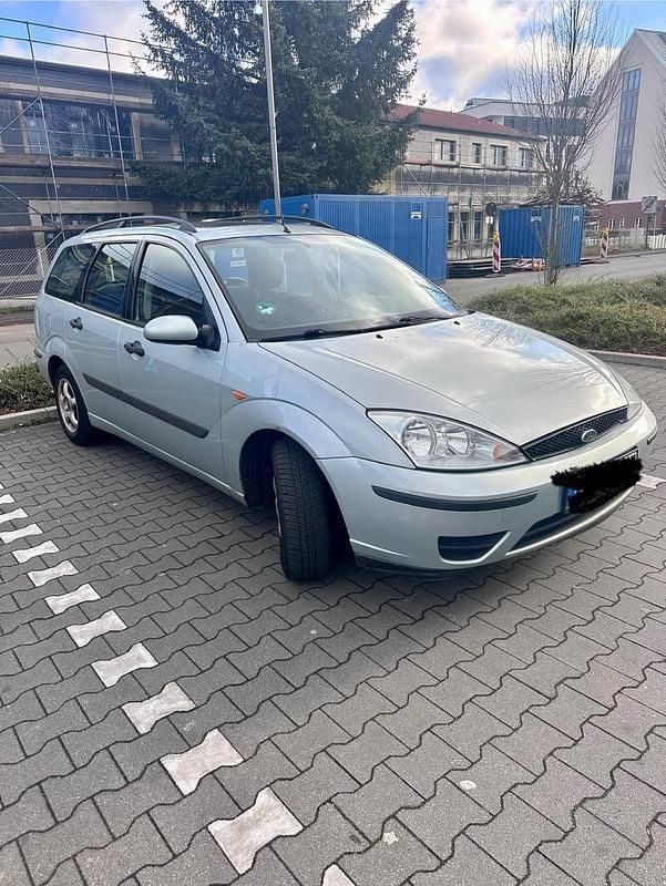 Silber Gebraucht 2003 Ford Focus Kombi | 300 € (Superpreis) - Bild 1/4