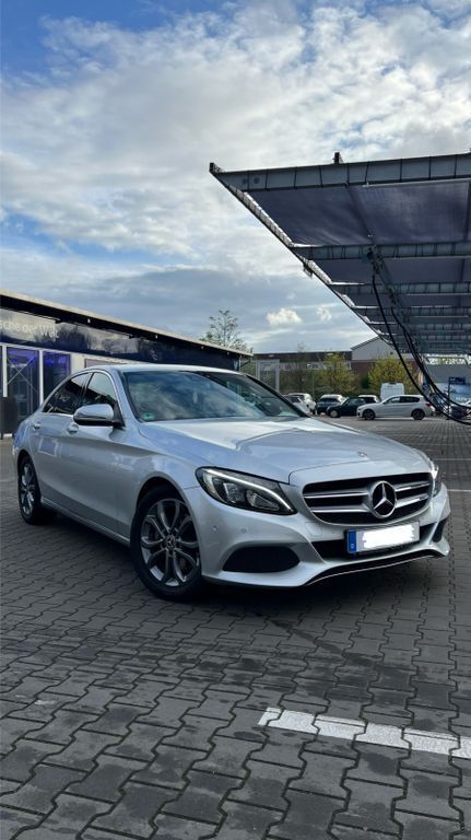 Silber Gebraucht 2018 Mercedes C200 Avantgarde Limousine | 22.999 € (Fairer Preis) - Bild 1/4