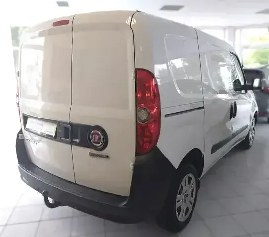 Gebraucht Fiat Doblò 105 PS (77 kW) 2021 Weiß Van / Kleinbus