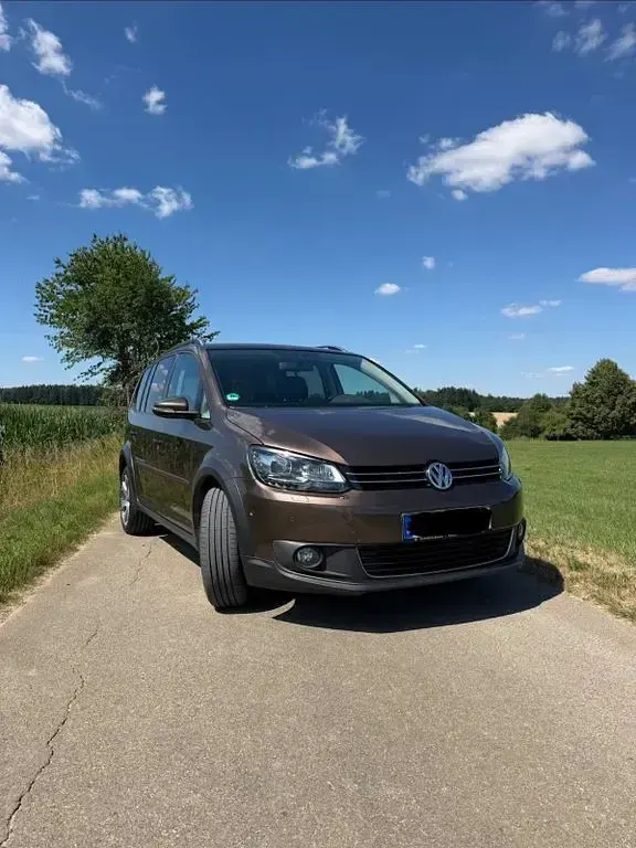 Gebraucht VW Touran Cross 170 PS (125 kW) 2011 Braun Van / Kleinbus
