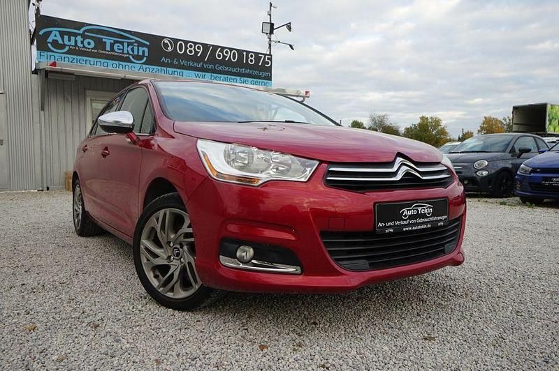 Rot Gebraucht 2013 Citroën C4 SELECTION Limousine | 5.950 € (Fairer Preis) - Bild 1/3