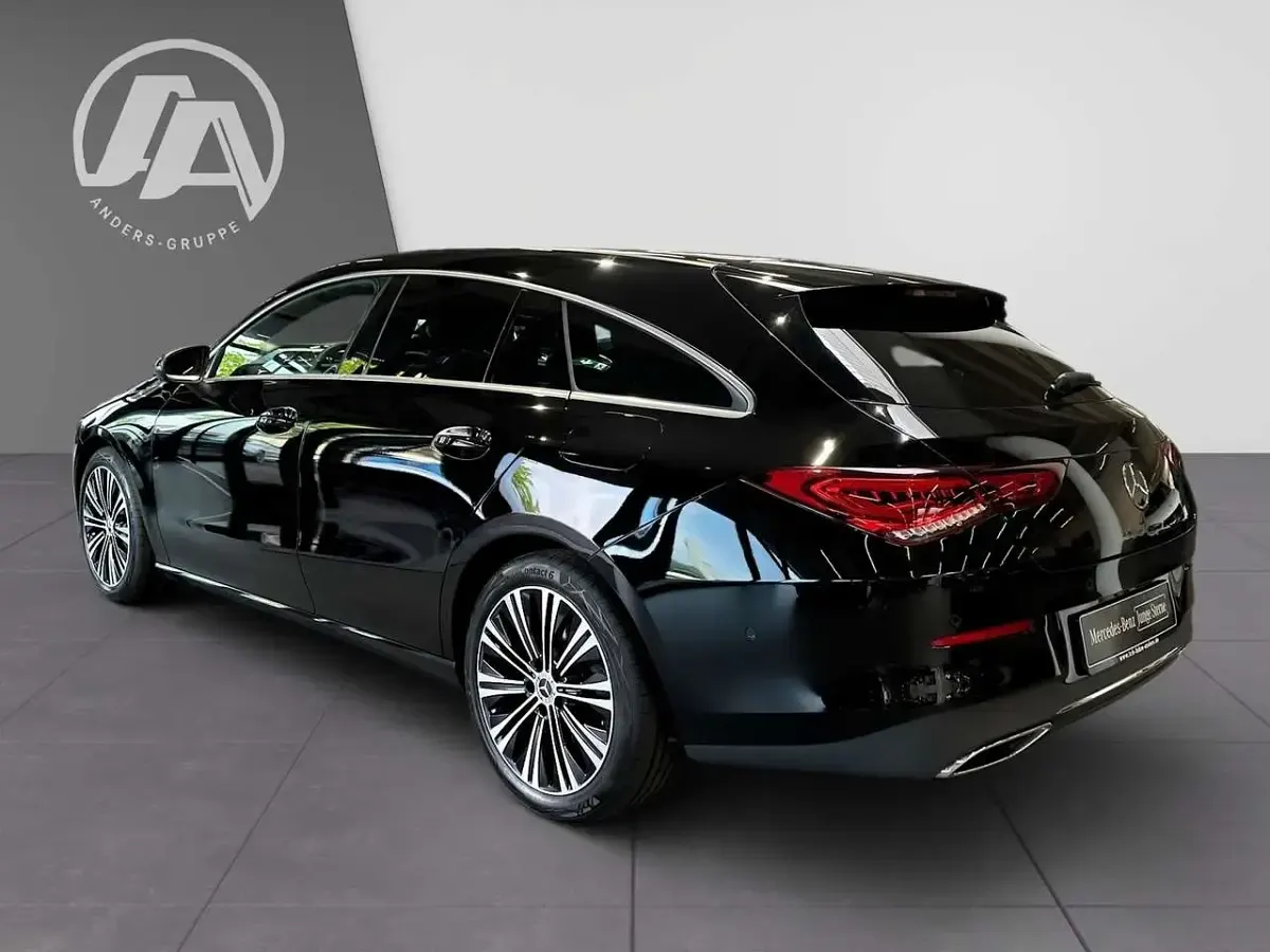 Gebraucht Mercedes CLA200 Progressive 150 PS (110 kW) 2023 Schwarz Limousine