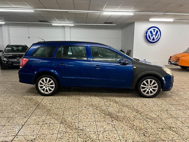 Gebraucht Opel Astra 105 PS (77 kW) 2006 Blau Kombi