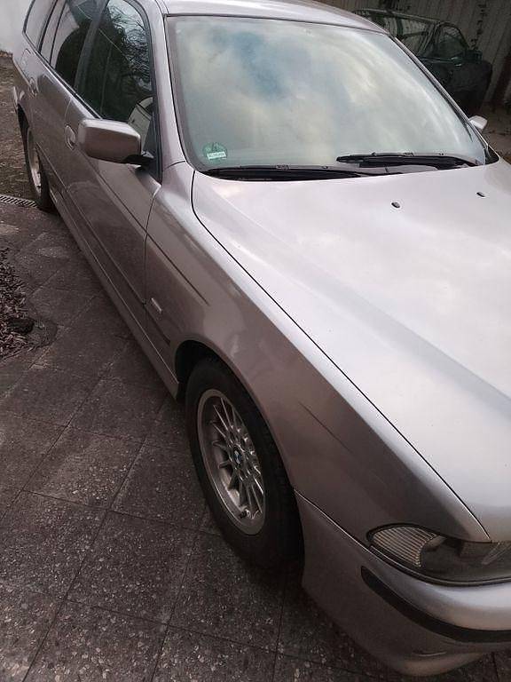 Gebraucht BMW 520 150 PS (110 kW) 1998 Grau Kombi
