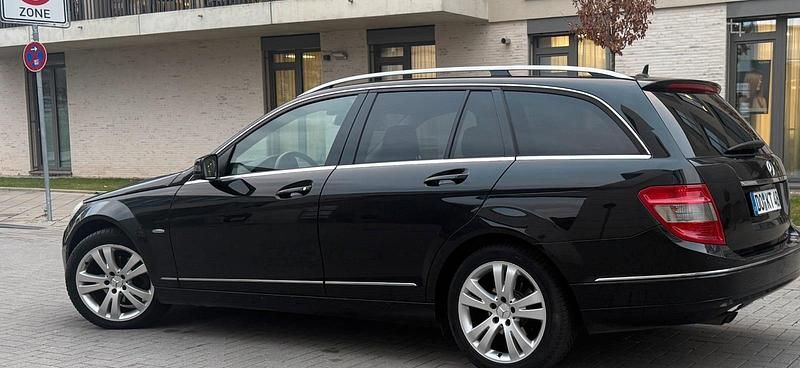 Gebraucht Mercedes C200 Avantgarde 136 PS (100 kW) 2009 Schwarz Kombi