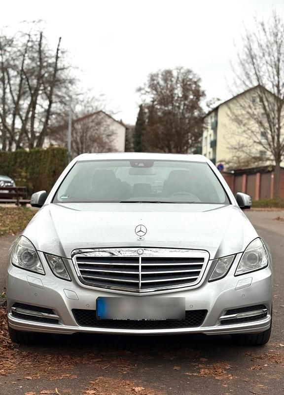 Gebraucht Mercedes E350 265 PS (194 kW) 2011 Grau Limousine