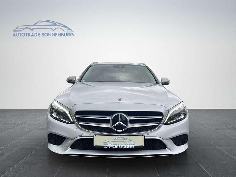 Gebraucht Mercedes C220 194 PS (142 kW) 2018 Silber Kombi