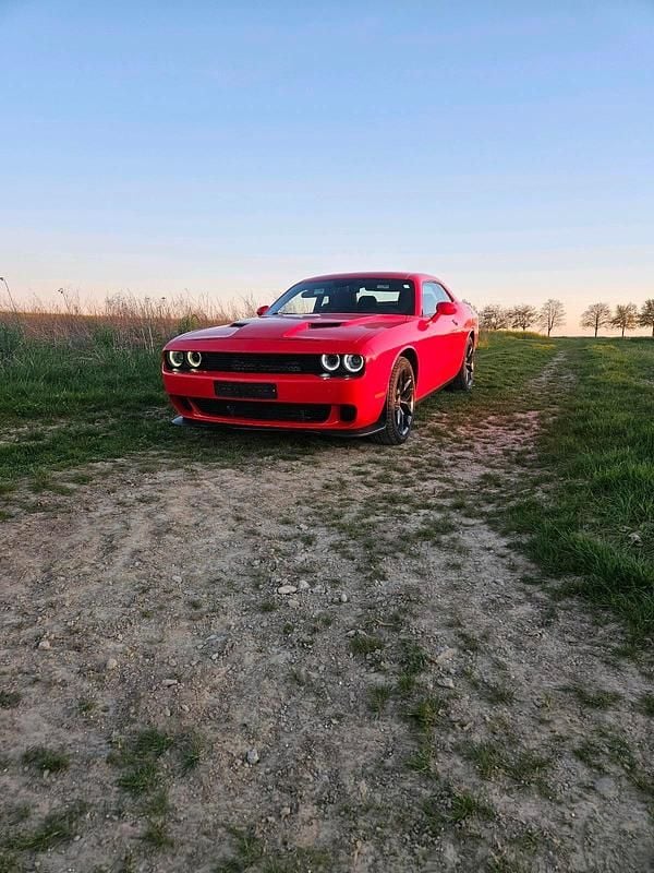 Second-hand Dodge Challenger 309 CP (227 kW) 2019 Roșu Coupe