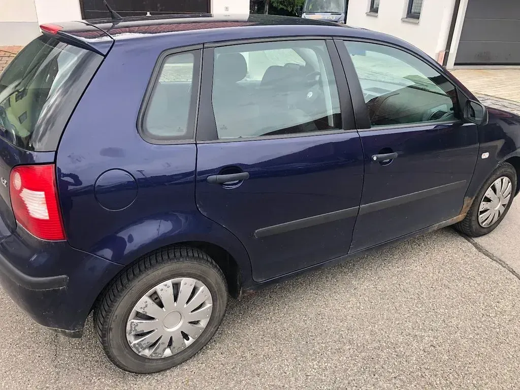 Gebraucht VW Polo Basis 64 PS (47 kW) 2003 Blau Limousine