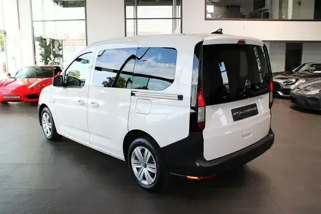 Gebraucht VW Caddy 122 PS (89 kW) 2023 Candyweiss Van / Kleinbus