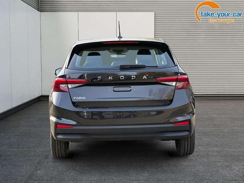 Neu Skoda Fabia Selection 95 PS (69 kW) 2025 Blackmagic perleffekt Kleinwagen